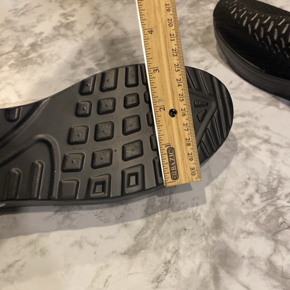 Slide on Shoes - Picture 8 of 9